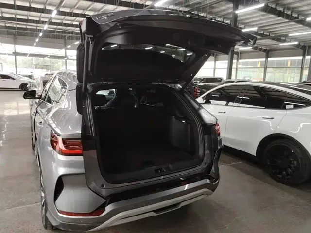 BYD Song PLUS — Фото автомобиля 18