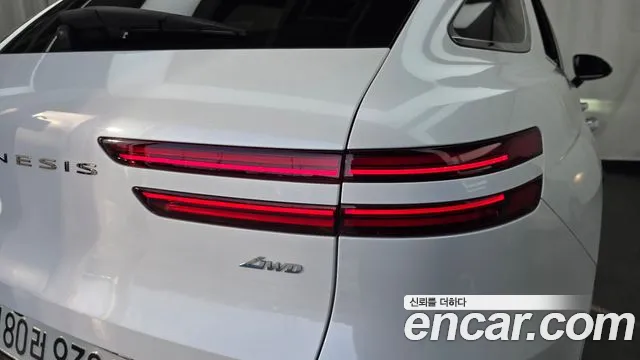 Genesis GV70 — Фото автомобиля 23
