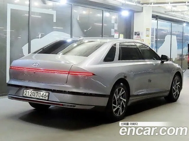 Hyundai Grandeur GN7 — Фото автомобиля 4