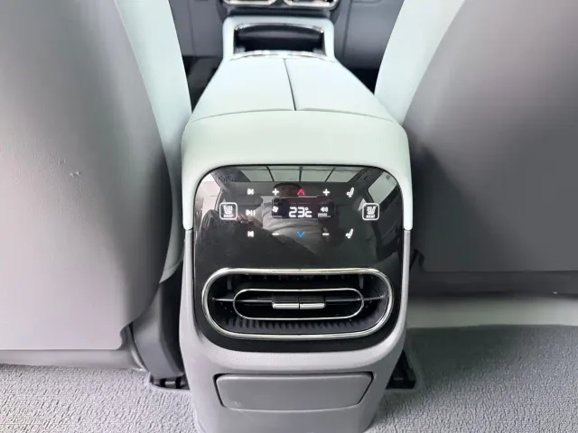 Leapmotor C01 — Фото автомобиля 5