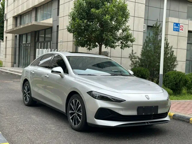Roewe D7 — Фото автомобиля 3