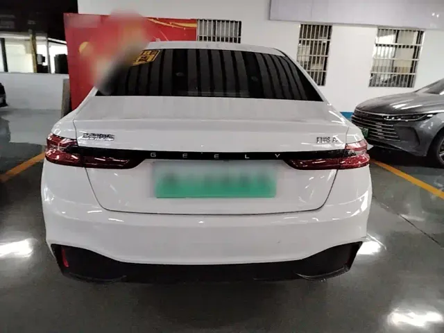 Geely Geometry A — Фото автомобиля 5