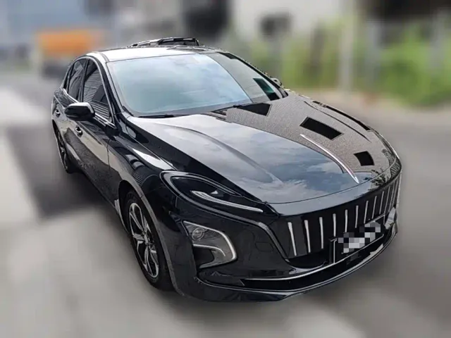 Hongqi E-QM5 — Фото автомобиля 5