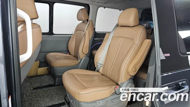 Hyundai Staria Staria 4WD Lounge 9 мест — Фото автомобиля 11