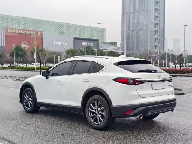Mazda CX-4 — Фото автомобиля 6
