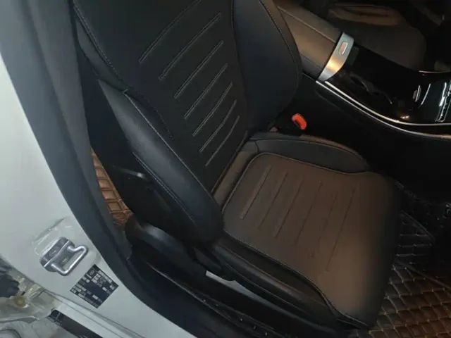 Mercedes-Benz C-Class — Фото автомобиля 24