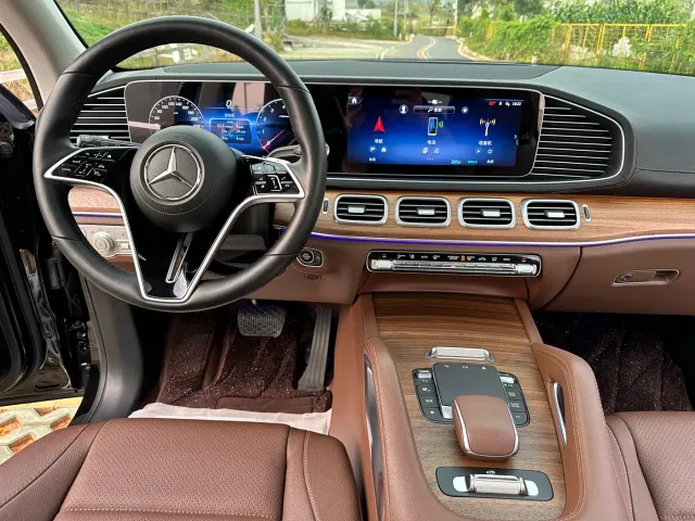 Mercedes-Benz GLE-Class — Фото автомобиля 14