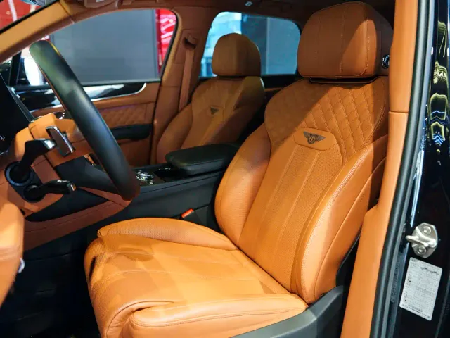 Bentley Bentayga — Фото автомобиля 20