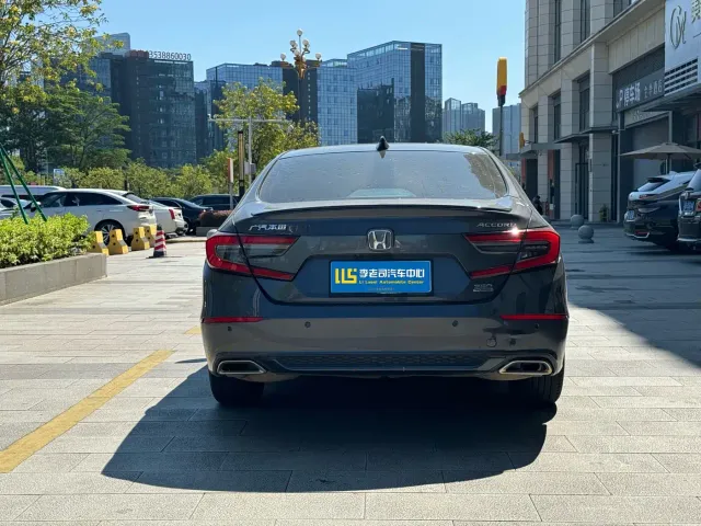 Honda Accord — Фото автомобиля 5