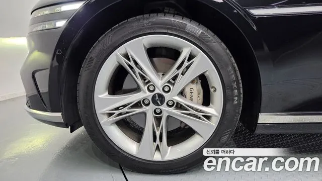 Genesis G90 Бензин 3.5 турбо AWD — Фото автомобиля 5