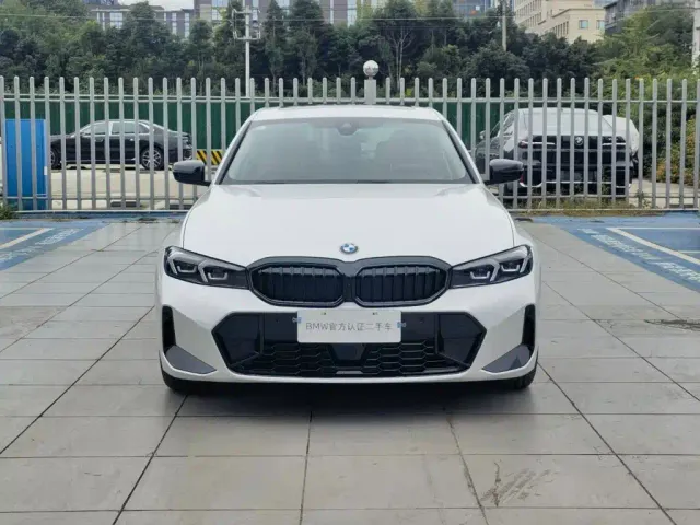 BMW 3 Series — Фото автомобиля 5