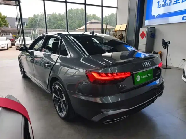 Audi A4L — Фото автомобиля 4