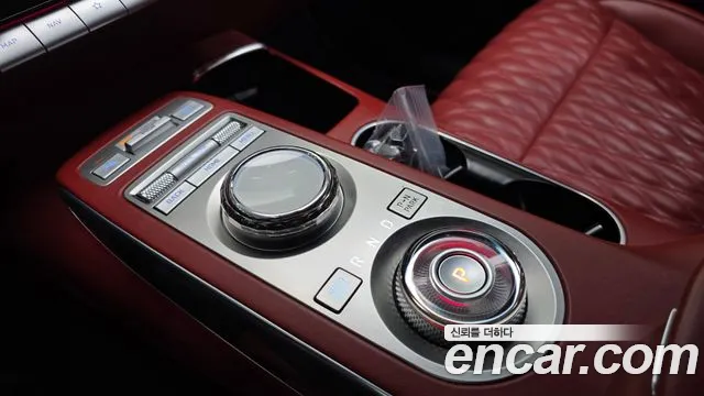 Genesis GV70 2.5T Бензин AWD — Фото автомобиля 9