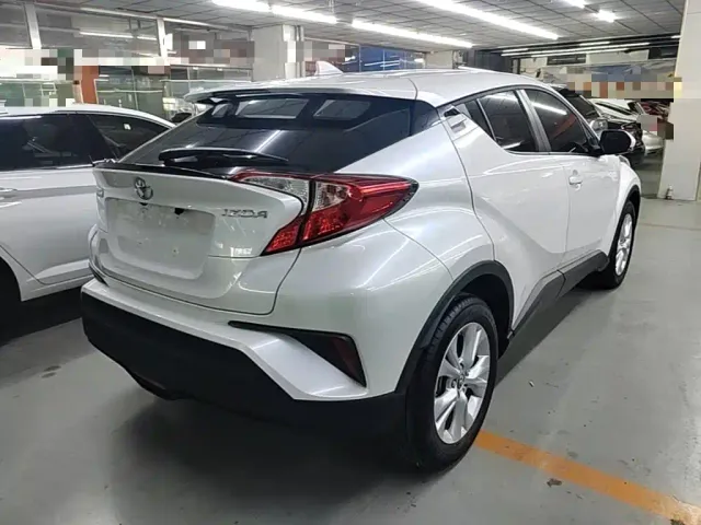 Toyota IZOA — Фото автомобиля 6
