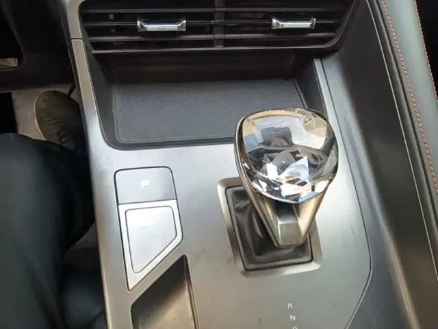 Roewe RX5 — Фото автомобиля 13