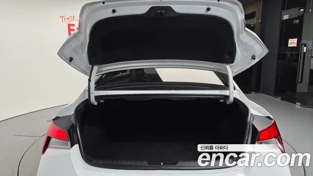 Hyundai Avante CN7 — Фото автомобиля 20