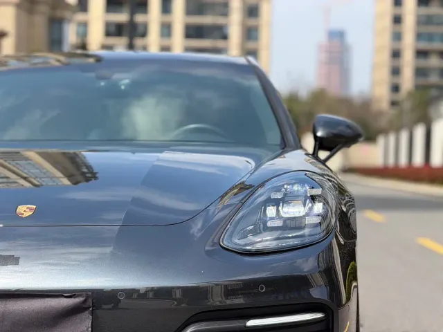 Porsche Panamera — Фото автомобиля 18