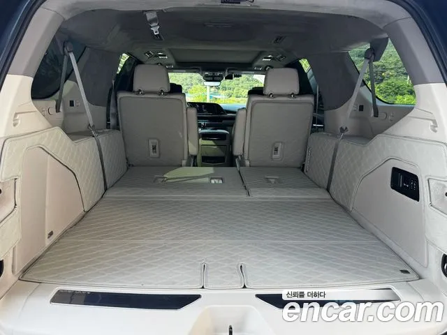 Cadillac Escalade — Фото автомобиля 9