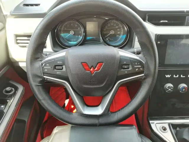 Wuling Zhengcheng — Фото автомобиля 10