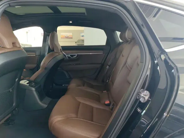 Volvo S90 — Фото автомобиля 6