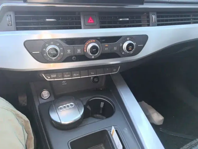Audi A4L — Фото автомобиля 5