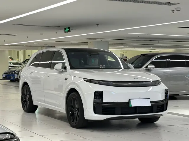 Li Auto L7 — Фото автомобиля 3