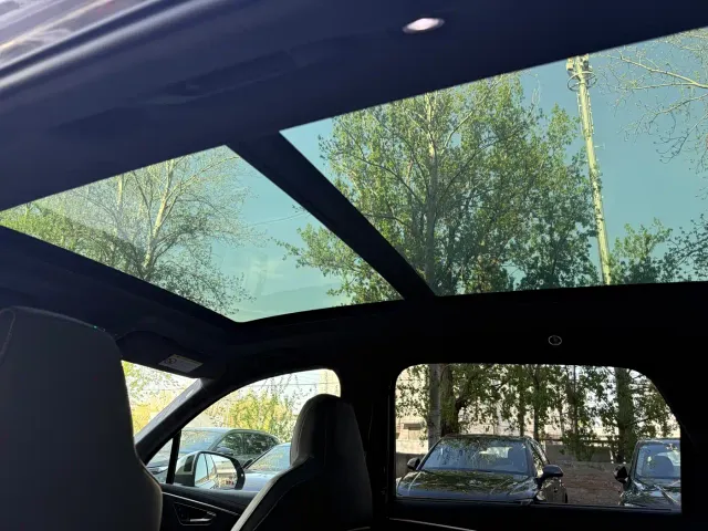 Audi SQ7 — Фото автомобиля 11
