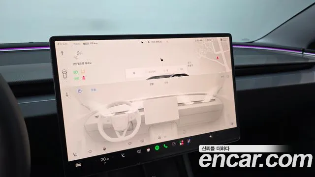 Tesla Model 3 — Фото автомобиля 22