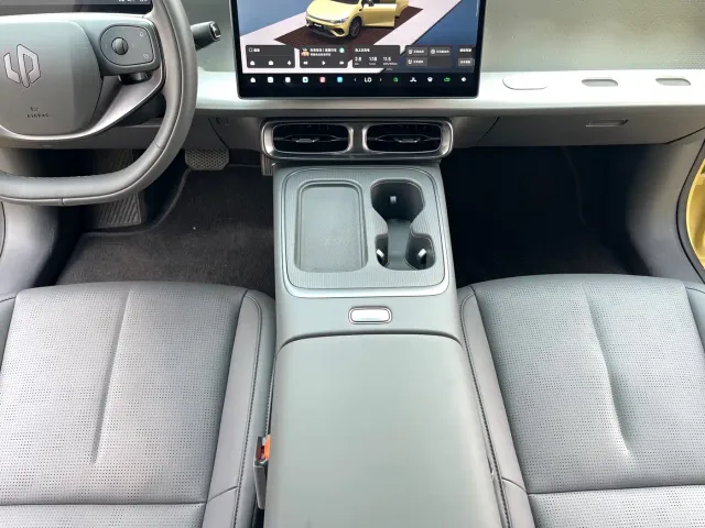 Leapmotor Lafa 5 — Фото автомобиля 15
