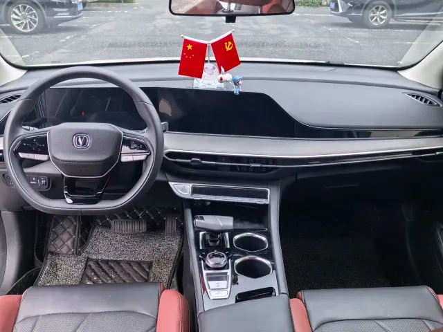 Changan Eado — Фото автомобиля 5