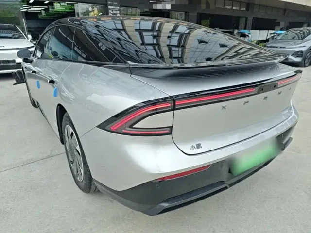 Xpeng P7+ — Фото автомобиля 4
