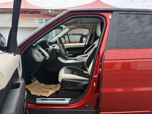 Land Rover Range Rover Sport — Фото автомобиля 6