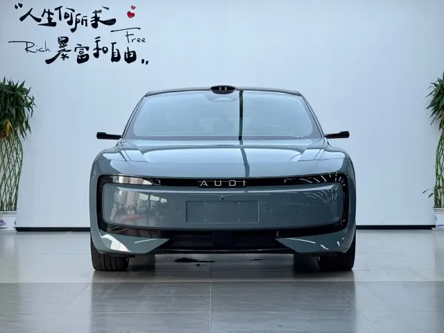 Audi E5 Sportback — Фото автомобиля 2