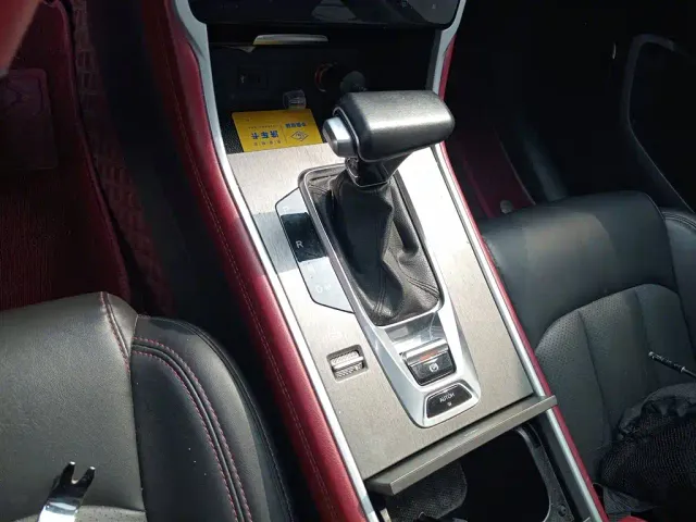 Changan CS75 — Фото автомобиля 10