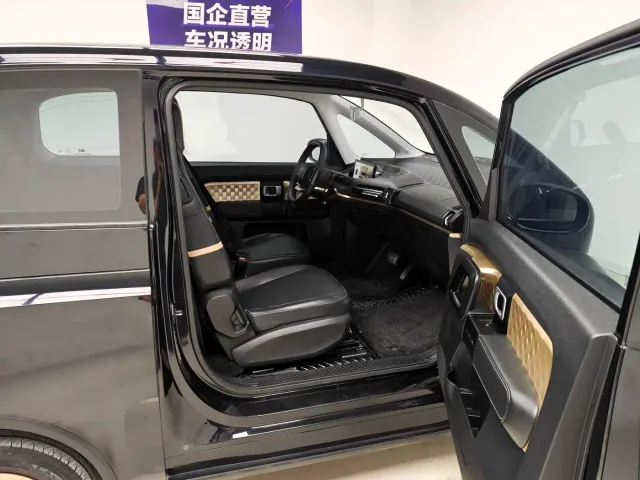 Baojun KiWi EV — Фото автомобиля 10