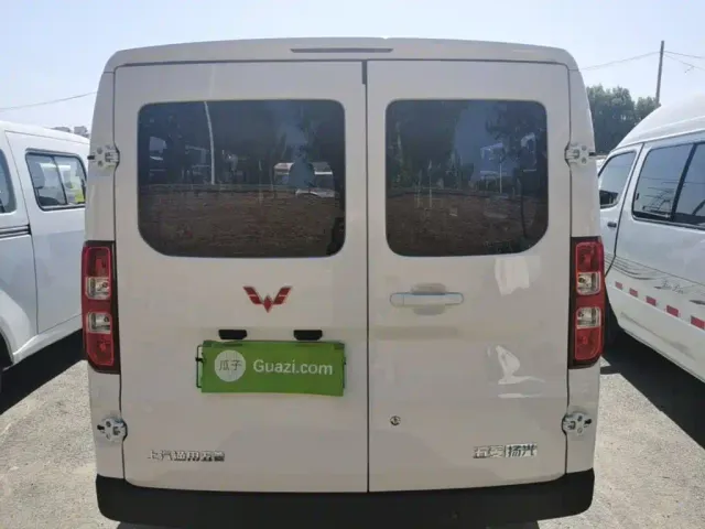 Wuling Motors Wuling Yangguang 2024 300KM Comfort Bus Version 75kW — Фото автомобиля 5