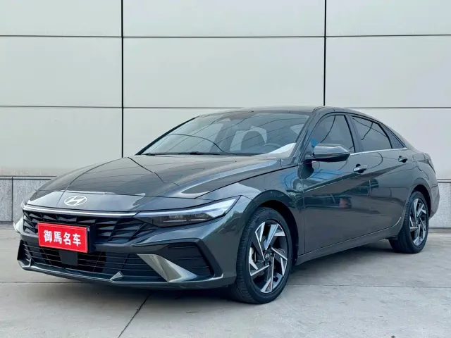 Фотография автомобиля — Hyundai Elantra