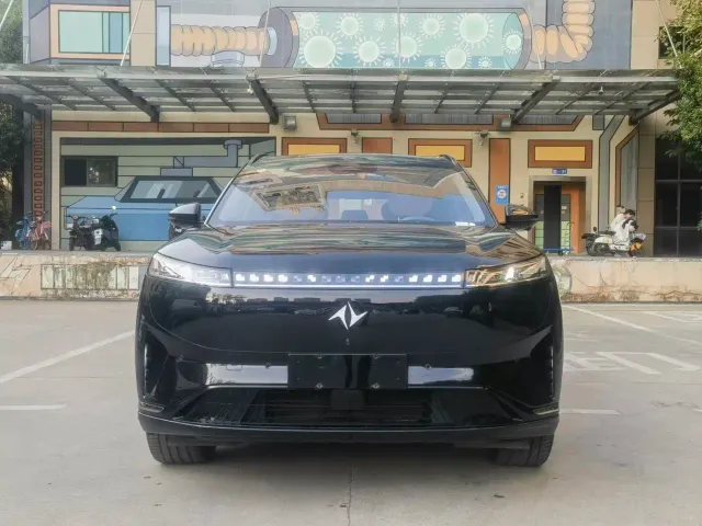 Dongfeng eπ 008 — Фото автомобиля 2