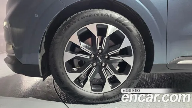 Kia Canival — Фото автомобиля 5