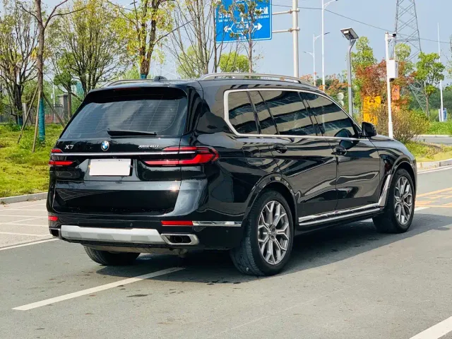 BMW X7 — Фото автомобиля 7