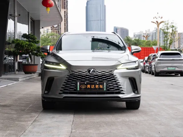 Lexus RX — Фото автомобиля 2