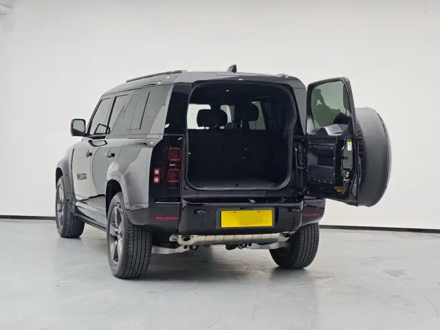 Land Rover Defender — Фото автомобиля 5