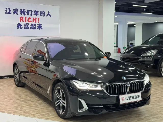 BMW 5 Series — Фото автомобиля 4