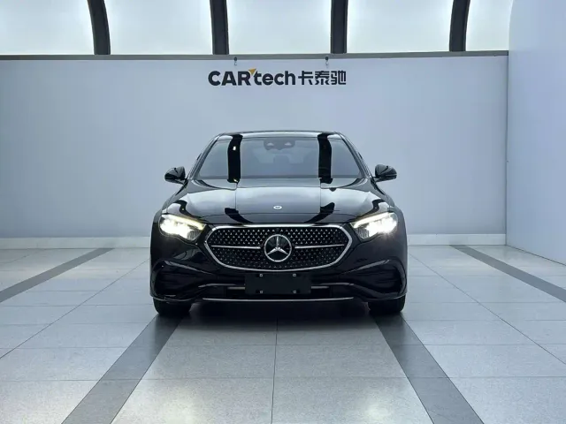 Mercedes-Benz E-Class — Фото автомобиля 2