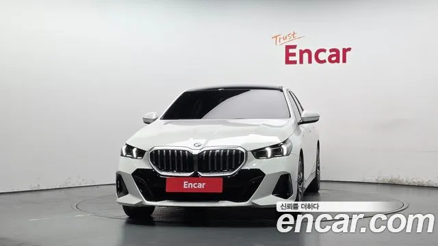 BMW 5-Series — Фото автомобиля 2