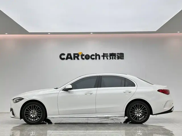 Mercedes-Benz C-Class — Фото автомобиля 2