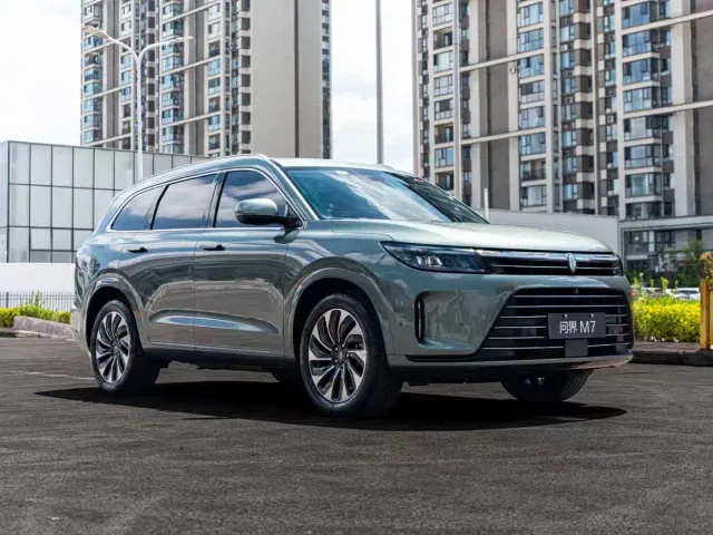 AITO Wenjie AITO M7 2022 1.5T RWD Comfort Edition — Фото автомобиля 3