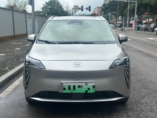GAC Aion Y — Фото автомобиля 2