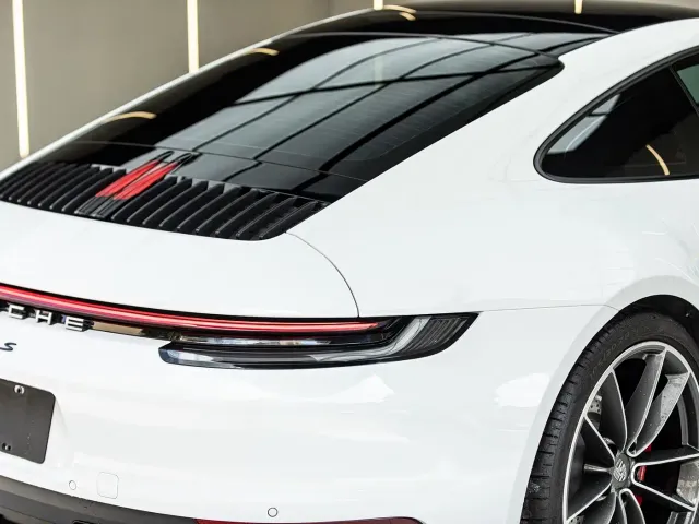Porsche 911 — Фото автомобиля 3