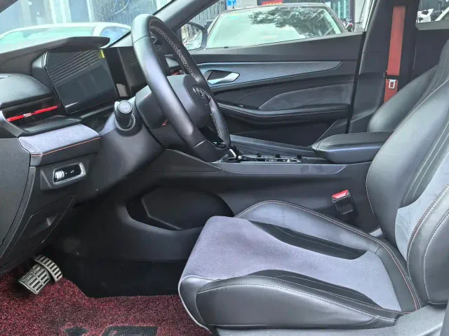 Geely Binrui — Фото автомобиля 9